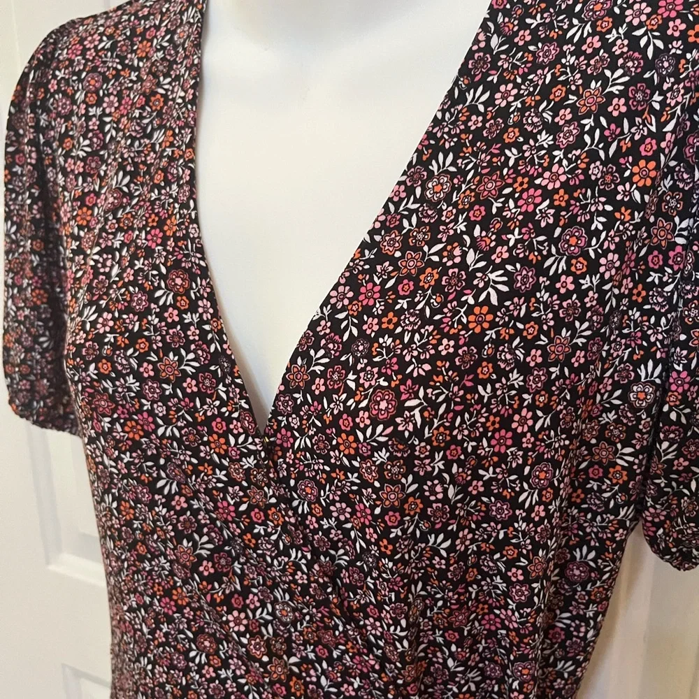 MICHAEL Kors Floral Short Sleeve Wrap-Style Floral Ruffle Mini Dress Size small